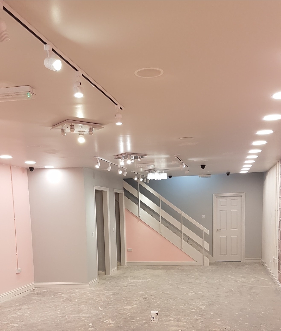 Retail redecoration